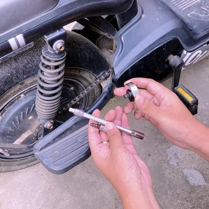 Wholesale 1 Pieces Mini <b>Ratchet</b> <b>Socket</b> Wrench Whole Steel Palm Finger Reversible Handle 1/4" 3/8" 1/2" Drive - Product Image 2