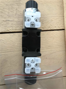 DSG-03-3C60-D24-N1-50 DSG-03-3C4-D24-50 DSG-03-3C4-D24-N1-51T-05PCS 220V Direction Control - Product Image 5