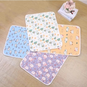 Almohadilla de seda helada de látex para mascotas, camas para perros grandes, colchoneta refrescante de verano para dormir, manta antideslizante suave para gatos, asiento de coche para mascotas - Product Image 3