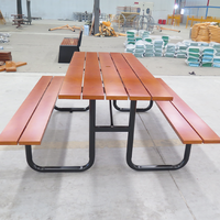Table et chaises en bois pour restaurant, table de pique-nique moderne en bois avec banc pour parc