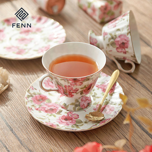 <span class=keywords><strong>Service</strong></span> à thé et à café en <span class=keywords><strong>porcelaine</strong></span> fine de qualité supérieure, style anglais, avec bordure dorée, tasses à thé en céramique, théière, tasse et soucoupe - Product Image 4