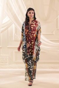 ชุดเซ็ตเสื้อคลุมแขนยาวลายดอกไม้สไตล์ศิลปะสำหรับผู้หญิงยุคใหม่ พร้อมกางเกงขายาวเข้าชุด - Product Image 2