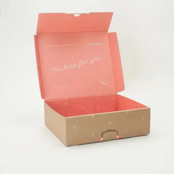 Emballage recyclé carré personnalisé Boîte en carton à pignon Petite enveloppe d'expédition écologique simple Boîte en carton cadeau ondulé