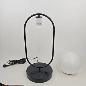 La Quinta <span class=keywords><strong>Vista</strong></span> 3.0 Wyndham, Suite Deluxe con Habitación Moderna y Sencilla, 1 Cama King, Aire Acondicionado, Lámpara de Noche E26, Puerto de Carga USB - Product Image 5