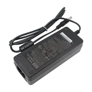 Mittlerer Brunnen GST60A12-P1J 60W AC DC Desktop Zuverlässiger grüner Industrie adapter 12V 5A Netzteil