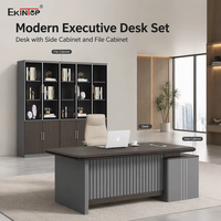 Ensemble de bureau de direction moderne Ekintop, table de direction en bois avec armoire de rangement, bibliothèque à portes vitrées pour immeuble de bureaux