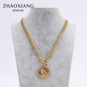 Colliers superposés pour femmes, collier ras du cou en acier inoxydable plaqué or 18 carats, pendentif personnalisé, bijoux sur mesure - Product Image 1