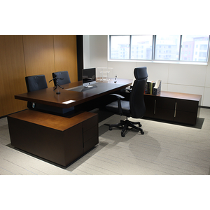 最新の高級ボス・マネージャー向け木製エグゼクティブオフィスデスク、キャビネット付き、無垢材CEO用コンピューターデスク、カスタマイズ可能なグリーン素材 - Product Image 4