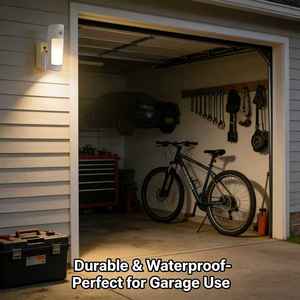 Linterna LED de Alta Potencia con Sensor de Movimiento - Duradera e Impermeable, Recargable con Batería de Larga Duración - Product Image 5