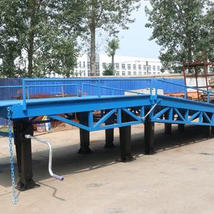 10t Portable <span class=keywords><strong>Dock</strong></span> pemuatan Platform pijakan kaki <span class=keywords><strong>Mobile</strong></span> Boarding Bridge grosir listrik hidrolik mengangkat Platform kontainer memuat - Product Image 2