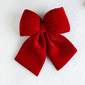 Décoration de fenêtre pour le Nouvel An du Printemps : Grand pendentif d'arbre de Noël en tissu polaire velours rouge avec nœud tridimensionnel - Product Image 5
