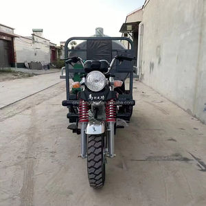 Triciclo Cargo Aperto a Benzina con Motore 200cc e Serbatoio Acqua, con Tubo Flessibile, Vendita Diretta dalla Fabbrica - Product Image 1