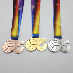Medalla Tradicional Alemana de la Segunda Guerra Mundial con Marco de Ballet y Caballo, Chapada en Oro - Product Image 4