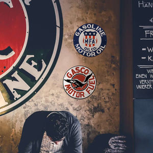 Juego de Letreros Metálicos Redondos Vintage MFA para Aceite de Motor, Decoración Retro para Pared de Garaje, Decoración para Taller Mecánico - Product Image 3