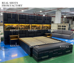 <span class=keywords><strong>Letto</strong></span> <span class=keywords><strong>Matrimoniale</strong></span> di Lusso in Pelle di Alta Gamma con Grande Testiera, Arredamento per Camera da <span class=keywords><strong>Letto</strong></span> di Lusso dal Design Moderno e Recente Italiano, <span class=keywords><strong>Letto</strong></span> King Size - Product Image 6