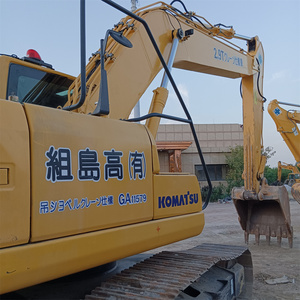 Excavatrice hydraulique d'occasion Komatsu PC240 24 tonnes sur chenilles en provenance du Japon, à prix compétitif - Product Image 2