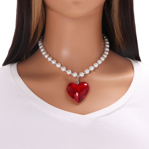 Collar de perlas redondas simples con colgante de corazón de cristal, cadena para clavícula, regalo de joyería para mujer - Product Image 3