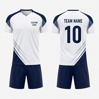 2026 Neues Retro-Style Fußballtrikot-Set Unisex Fan- und Spieler-Fußballuniform Schnelltrocknend 100% Polyester Team-Kit