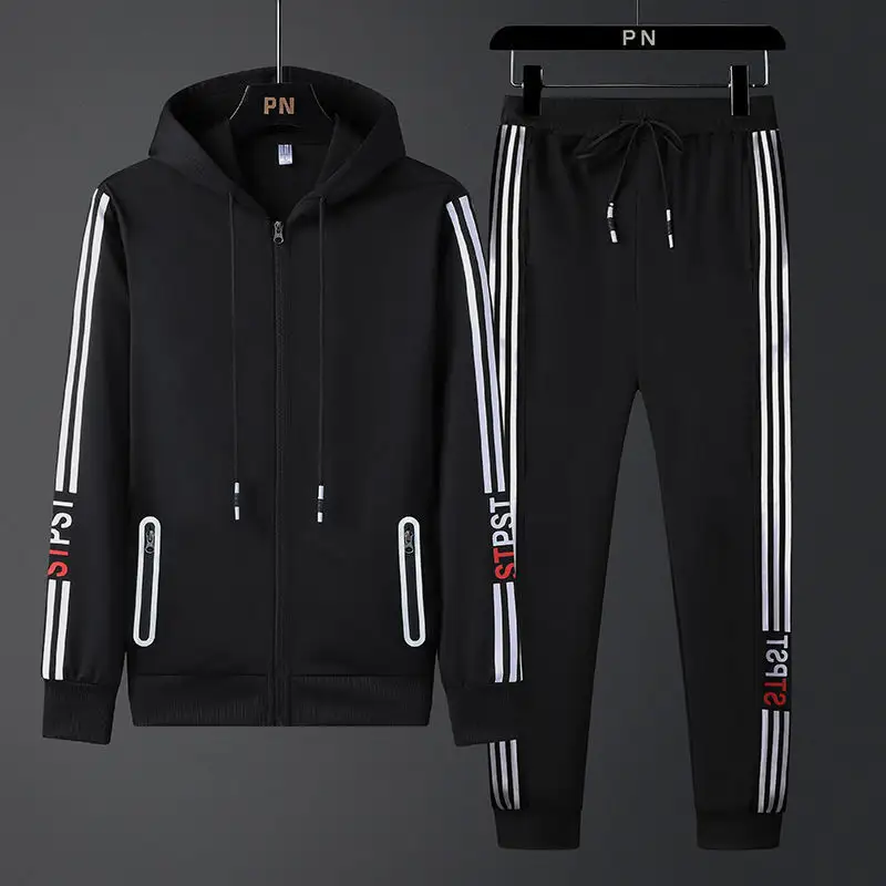 Wholesale Fashionable 2022 Spring Casual Style Outdoor Black Jogging Suit Tracksuits Mens Exercise Wear Gym Training Suit