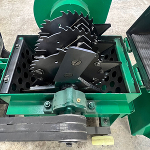 Concasseur à marteaux électrique mobile avec une capacité <span class=keywords><strong>de</strong></span> 200-500 kg/h pour la transformation <span class=keywords><strong>de</strong></span> l'alimentation animale et des fourrages des petites exploitations agricoles, haute précision - Product Image 4