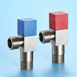Válvula angular sanitaria sellada de latón cromado bicolor (rojo/azul) G1/2 de bajo costo para calentador de agua - Product Image 1