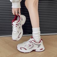 Nouvelles baskets décontractées pour femme, style Dad Sneakers, respirantes en maille, design minimaliste, confortables et polyvalentes, collection été 2026, avec boîte