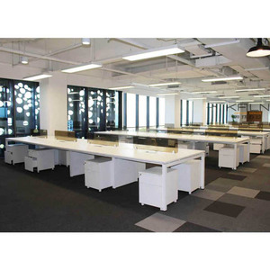 Postes de travail modulaires modernes et ouverts <span class=keywords><strong>pour</strong></span> 4 personnes, cloisons de bureau <span class=keywords><strong>en</strong></span> mélamine de niveau E0, pieds réglables, hôpital, atelier - Product Image 3