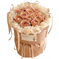 Bouquet de fleurs éternelles en rose, cappuccino caramel macchiato, décoré de perles vintage, savon de fleurs de luxe léger haut de gamme, confession