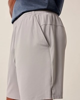 Shorts de sport respirants à taille mi-haute élastique personnalisés de haute qualité en nylon/élasthanne couleur unie pour hommes, service OEM
