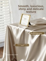 Nappe de banquet et jupe de table en polyester haut de gamme personnalisées, style luxe léger, avec housse rectangulaire en satin pour événements hôteliers
