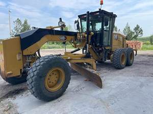 Niveleuse Caterpillar CAT 140G d'occasion en provenance du Japon, légère, 1400 kg, avec boîte de vitesses, pompe, moteur, roulement, prix à Shanghai - Product Image 3