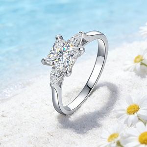 Anello di Fidanzamento in Moissanite Placcato Platino 1.2CT Forma Quadrata per Donne con Certificazione GRA - Product Image 2