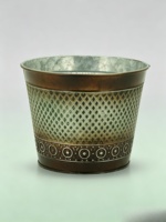 Pot Bunga Seng Bulat 6 inci, Pot Tanaman Luar Ruangan Cokelat, Pot Tanaman Seng Logam Berukir Berlian Vintage Dekoratif