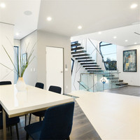 DAIYA — escalier flottant en aluminium, avec revêtement intérieur en bois