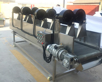 Chaîne de production de pasteurisation automatique à bain-marie continu de type bande pour cornichons emballés et sauces en conserve