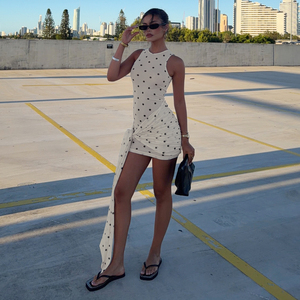 เดรสสั้นทรงเข้ารูปผ้าพลีทลายจุดสไตล์ฝรั่งเศสสุดหรูหราเซ็กซี่แบบไม่มีแขนพร้อมสายผูกโบว์ - Product Image 3