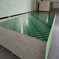 Panneau de clôture composite vert en plastique PP, contreplaqué marin, contreplaqué de coffrage, feuille de contreplaqué 4x8 18mm, panneaux filmés en gros