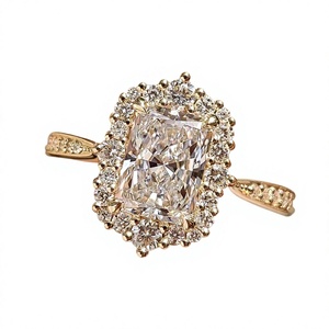 แหวนเพชรทรงเรเดียนท์คัท ทอง 18K เครื่องประดับหรูสำหรับผู้หญิง - Product Image 1