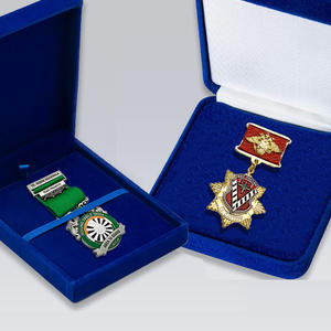 Medalla Conmemorativa Personalizada, Chapada en Oro, con Caja de Terciopelo - Product Image 1