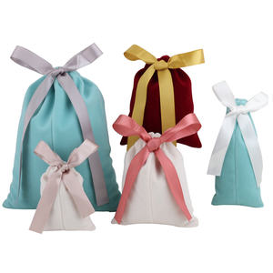 Sacs en velours à cordon avec logo personnalisé 10x12 cm pour bijoux - Product Image 1