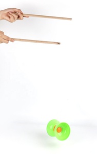 Jeu de <span class=keywords><strong>diabolo</strong></span> chinois de jardin d'extérieur avec fonction magnétique et résistance en bois - Jouet de sport et de fitness pour enfants - Product Image 4