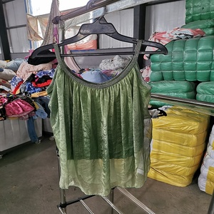 Venta al por mayor de fábrica, <span class=keywords><strong>ropa</strong></span> usada, <span class=keywords><strong>ropa</strong></span> de segunda mano, camiseta <span class=keywords><strong>barata</strong></span> para <span class=keywords><strong>mujer</strong></span>, <span class=keywords><strong>ropa</strong></span> usada a granel - Product Image 4