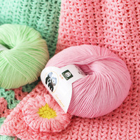 Prix de gros usine à tricoter à la main 100 bio bébé mercerisé peigné acheteurs de fil de coton au crochet