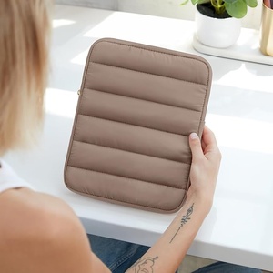 Puffy Sleeve <span class=keywords><strong>9</strong></span>-11 pouces étui pour tablette pour <span class=keywords><strong>iPad</strong></span> étui pour femmes et hommes <span class=keywords><strong>pochette</strong></span> mignonne pour <span class=keywords><strong>iPad</strong></span> Air <span class=keywords><strong>9</strong></span> 10 pouces 11 pouces sac - Product Image 4