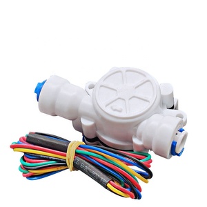 Le capteur de débit d'eau ZHONGJIANG SENSOR 3 en <span class=keywords><strong>1</strong></span> combine le débit d'eau, la température de l'eau et le TDS avec un tuyau en PE de <span class=keywords><strong>1</strong></span>/4 ''ou 3/8'' - Product Image 3