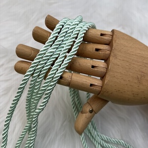 5mm丸編みストリングマルチカラー光沢のあるソフトロープ3ストランドツイストポリエステルコードDIYブレスレットネックレス装飾用 - Product Image 4