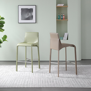Silla de Bar de Alta Gama, Estilo Italiano, Lujo Ligero Nórdico, Asiento de Cuero, Estructura Metálica, Mueble de Bar Moderno y Sencillo con Respaldo, Taburete Alto - Product Image 3