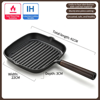 Wajan Panggang BBQ Ramah Lingkungan Bentuk Persegi 20cm Alas Datar dari Besi Cor untuk Steak Daging Sapi dengan Gagang Kayu