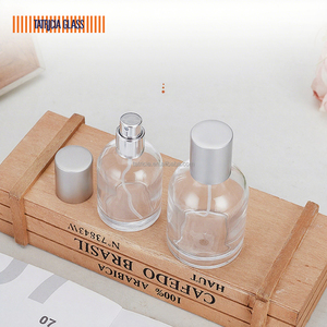 Fabricante Chino de Guangzhou, Botella de Perfume de Vidrio Vacía, Estilo Vintage, Magnética, Esmerilada, Estética, con Atomizador, Personalizable, de Alta Calidad - Product Image 5