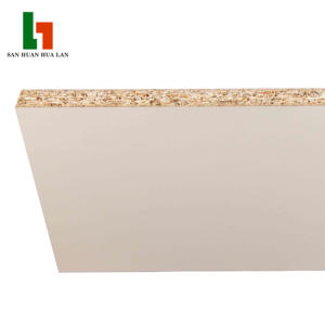 Tablero de partículas de madera <span class=keywords><strong>OSB</strong></span> para construcción de puertas de muebles de interior, aglomerado liso de álamo de 18mm para tableros de melamina de construcción de 18-25mm - Product Image 1